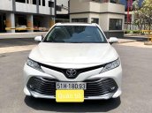 Bán Toyota Camry sản xuất năm 2019, nhập khẩu còn mới