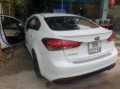 Chính chủ cần bán lại xe Kia Cerato 1.6 MT năm sản xuất 2017, màu trắng còn mới, giá chỉ 445 triệu