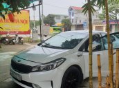 Chính chủ cần bán lại xe Kia Cerato 1.6 MT năm sản xuất 2017, màu trắng còn mới, giá chỉ 445 triệu