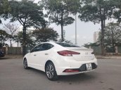 Hyundai Elantra 2019, số tự động, màu trắng