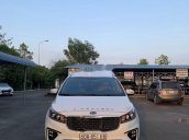 Cần bán Kia Sedona năm sản xuất 2018, màu trắng