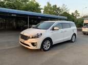 Cần bán Kia Sedona năm sản xuất 2018, màu trắng