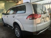 Cần bán gấp Mitsubishi Pajero Sport năm sản xuất 2015 còn mới