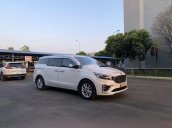 Cần bán Kia Sedona năm sản xuất 2018, màu trắng