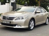 Bán Toyota Camry 2.5Q năm 2014, màu ghi vàng