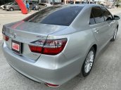 Bán Camry 2.0E 2017 form mới, đèn 2 bi