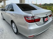 Bán Camry 2.0E 2017 form mới, đèn 2 bi