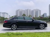 Cần bán xe Mercedes E250 sản xuất 2014, màu đen