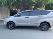 Cần bán lại xe Toyota Innova sản xuất 2017 còn mới