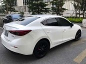 Bán Mazda 3 năm sản xuất 2015, màu trắng