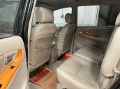 Cần bán lại xe Toyota Innova sản xuất năm 2011, màu đen 