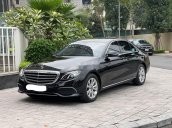 Cần bán lại xe Mercedes E200 năm 2017 còn mới