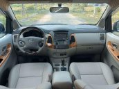 Cần bán Toyota Innova sản xuất 2010 còn mới, giá tốt