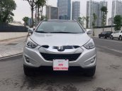 Cần bán xe Hyundai Tucson đời 2013, màu bạc, nhập khẩu nguyên chiếc