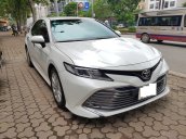 Toyota Camry 2.0G nhập khẩu, xe sản xuất năm 2020, màu trắng, xe tư nhân chính chủ