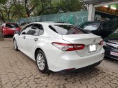 Toyota Camry 2.0G nhập khẩu, xe sản xuất năm 2020, màu trắng, xe tư nhân chính chủ