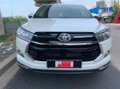 Bán Toyota Innova 2019, màu trắng số tự động, giá tốt cho enh em thiện chí mua xe