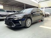 Bán xe Toyota Camry 2.0E 2018, màu đen