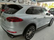 Bán gấp với giá ưu đãi nhất chiếc Porsche Cayenne 2016