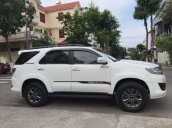 Bán xe Toyota Fortuner năm 2015, giá 645tr, xe còn rất mới, gia đình bảo dưỡng định kỳ