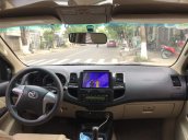 Bán xe Toyota Fortuner năm 2015, giá 645tr, xe còn rất mới, gia đình bảo dưỡng định kỳ