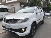 Bán xe Toyota Fortuner năm 2015, giá 645tr, xe còn rất mới, gia đình bảo dưỡng định kỳ