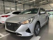 Cần bán Hyundai Accent năm 2021, màu bạc