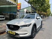 Cần bán gấp Mazda CX 5 đời 2017, màu trắng