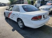 Cần bán gấp Mazda 626 đời 1993, màu trắng xe gia đình