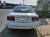 Cần bán gấp Mazda 626 đời 1993, màu trắng xe gia đình