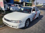 Cần bán gấp Mazda 626 đời 1993, màu trắng xe gia đình