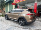 Cần bán xe Hyundai Tucson sản xuất 2019, màu nâu còn mới, 840tr