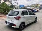 Cần bán xe Hyundai Grand i10 1.2MT sản xuất năm 2017, màu trắng số sàn, giá 285tr