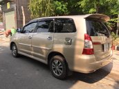 Cần bán Toyota Innova sản xuất năm 2015, giá tốt