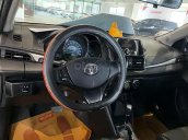 Xe Toyota Vios 2015, màu bạc còn mới