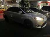 Cần bán lại xe Toyota Vios sản xuất 2016, màu bạc còn mới