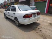 Cần bán Mazda 323F sản xuất năm 2000, màu trắng, giá 68tr