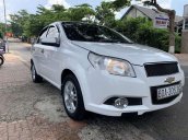 Cần bán gấp Chevrolet Aveo đời 2016, màu trắng, nhập khẩu xe gia đình