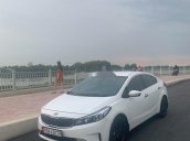 Bán Kia Cerato sản xuất năm 2017, màu trắng, giá chỉ 420 triệu