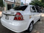 Cần bán gấp Chevrolet Aveo đời 2016, màu trắng, nhập khẩu xe gia đình