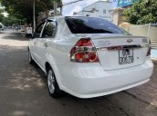 Cần bán gấp Chevrolet Aveo đời 2016, màu trắng, nhập khẩu xe gia đình