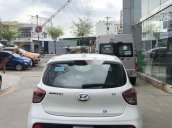 Cần bán xe Hyundai Grand i10 1.2MT sản xuất năm 2017, màu trắng số sàn, giá 285tr