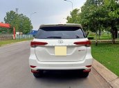 Bán Toyota Fortuner sản xuất năm 2019, màu trắng còn mới