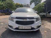 Cần bán lại xe Chevrolet Cruze LT đời 2017, màu trắng