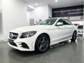 Bán xe Mercedes C180 AMG SX 2021 màu trắng, nội thất kem, siêu lướt cực mới, biển đẹp, chạy đúng 3000km giá cực tốt