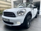 Bán Mini Cooper Coutryman 2014 màu trắng, nội thất kem, xe đẹp đi đúng 33.000km bao kiểm tra hãng