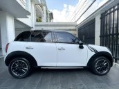 Bán Mini Cooper Coutryman 2014 màu trắng, nội thất kem, xe đẹp đi đúng 33.000km bao kiểm tra hãng