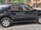 [Chính chủ] cần bán lại xe Toyota Fortuner năm 2010, màu đen còn mới, giá chỉ 420 triệu