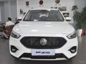 Cần bán gấp MG ZS đời 2021, màu trắng, hỗ trợ ngân hàng đến 80% cùng mức lãi suất tốt nhất