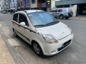 Cần bán lại xe Chevrolet Spark sản xuất năm 2010, màu trắng, giá tốt